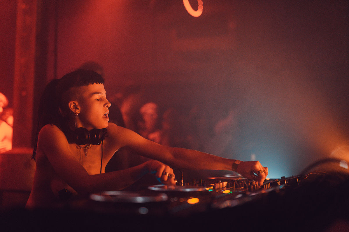 Loading... just a sec